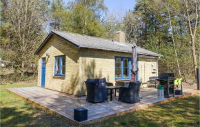 2 Bedroom Gorgeous Home In Aakirkeby